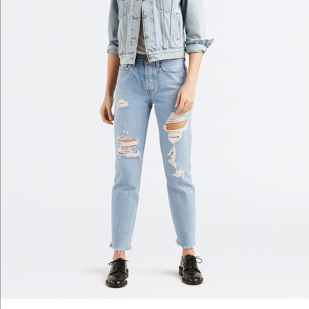 Levi’s 501 wedgie fit jeans
